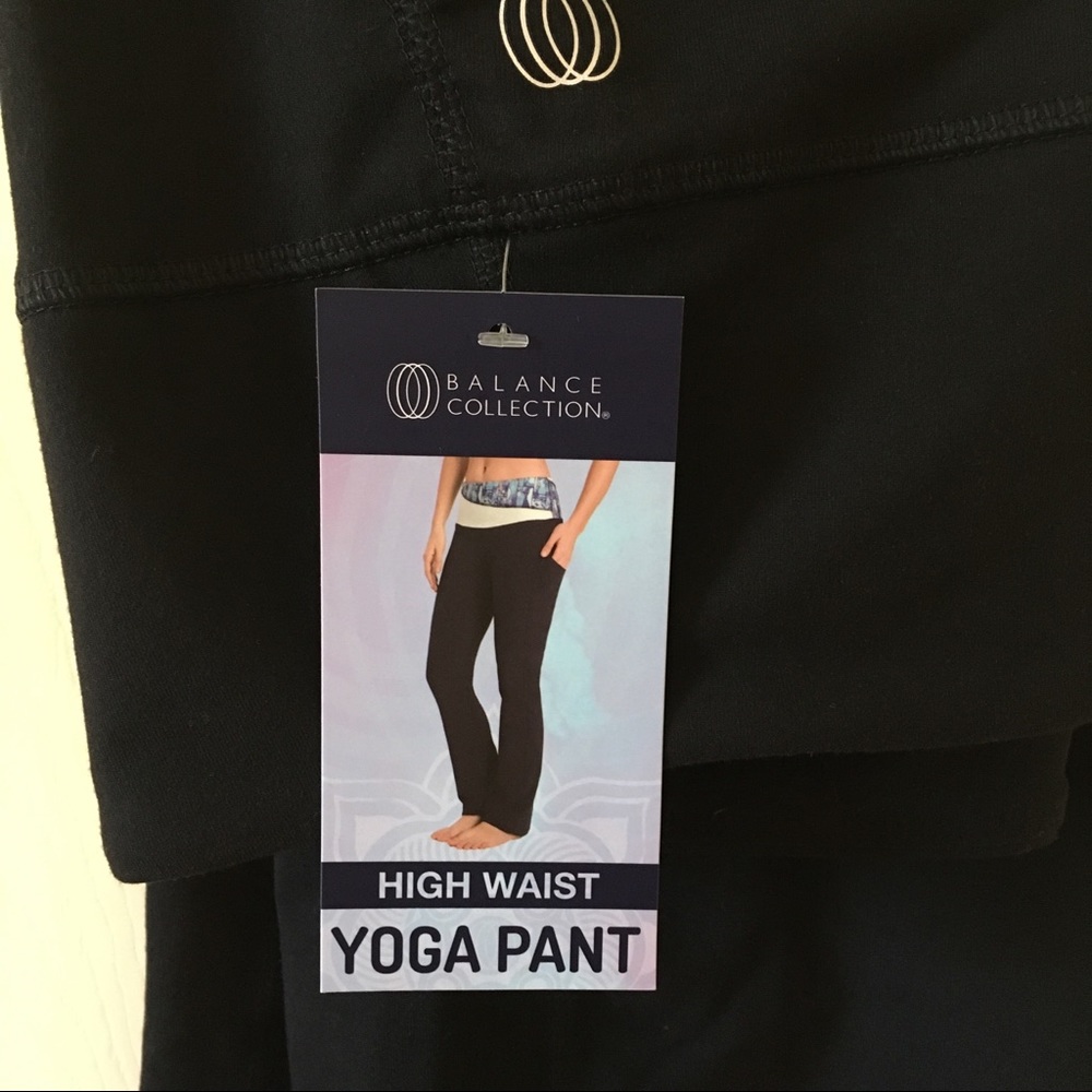 Black yoga pants